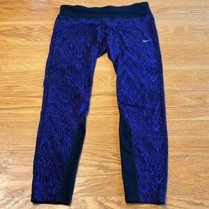 Nike Women’s Vivid Purple and Black Patterned Leggings